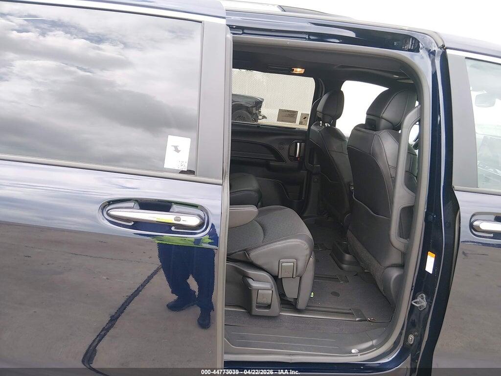 5TDZRKEC1TS301728 2026 TOYOTA SIENNA photo no. 8