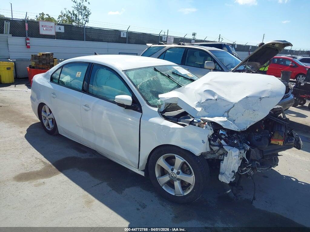3VWB17AJ6EM221447 2014 VOLKSWAGEN JETTA photo no. 1