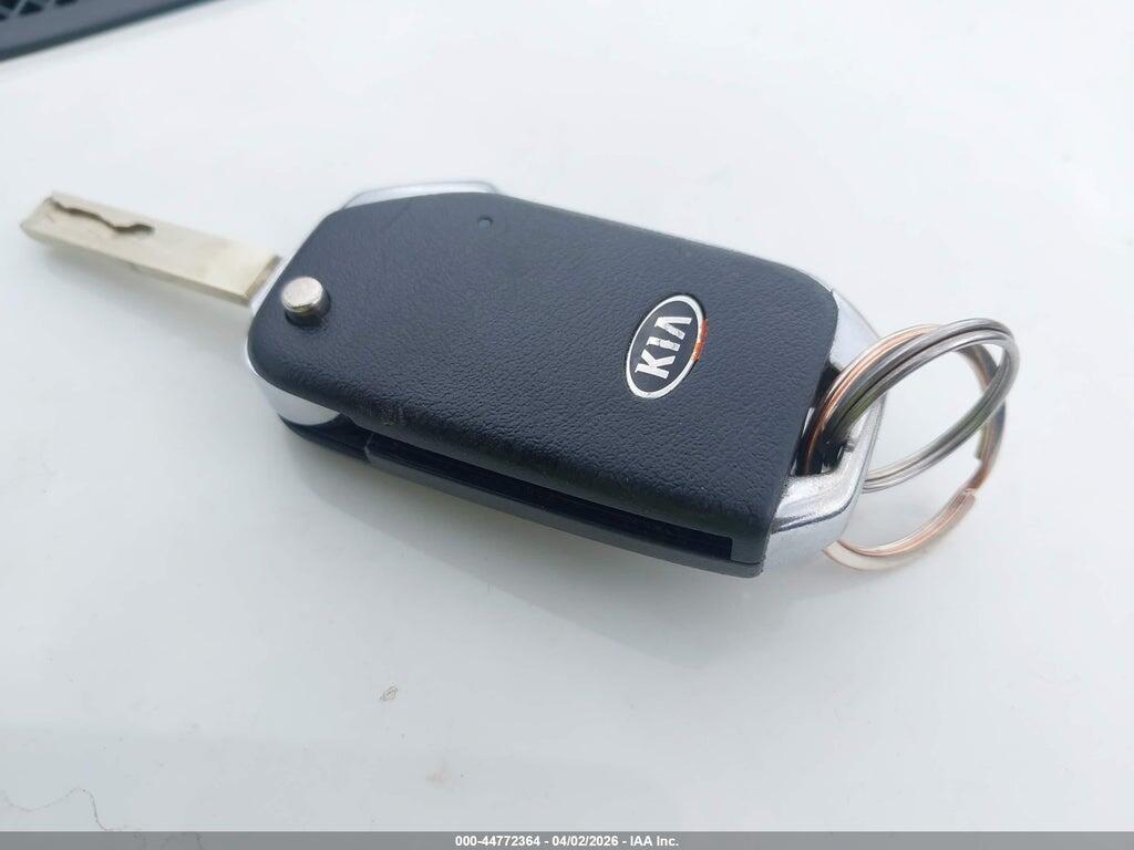 KNDJ63AU3M7743884 2021 KIA SOUL photo no. 11