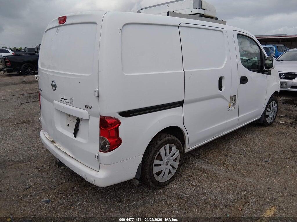 3N6CM0KN5HK690128 2017 NISSAN NV200 photo no. 4