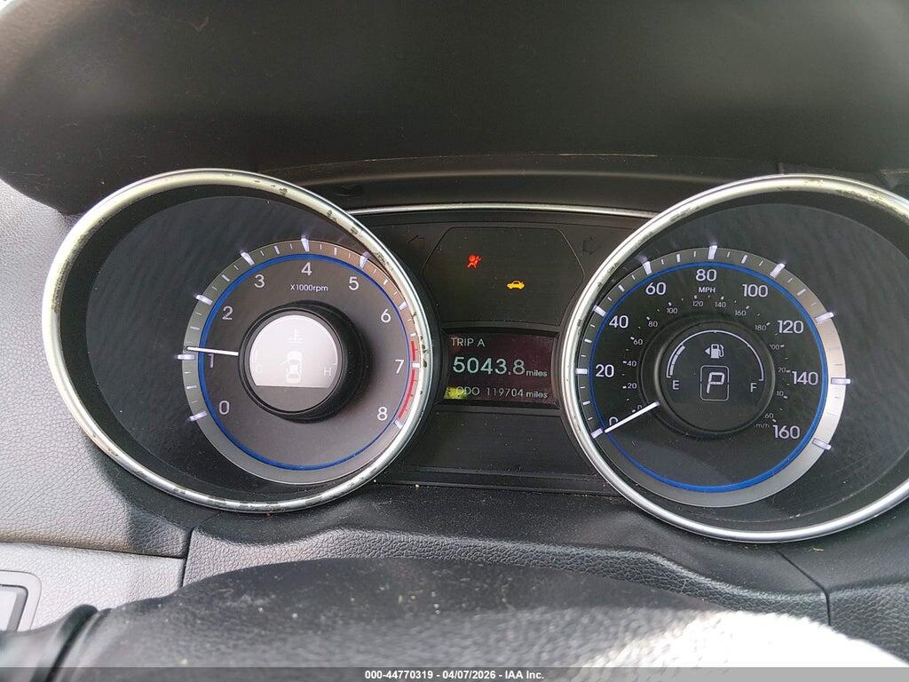 5NPEC4AC5BH285426 2011 HYUNDAI SONATA photo no. 7