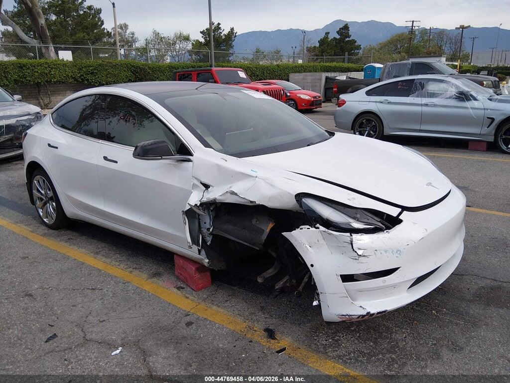 5YJ3E1EB9JF135530 2018 TESLA MODEL 3 photo no. 1