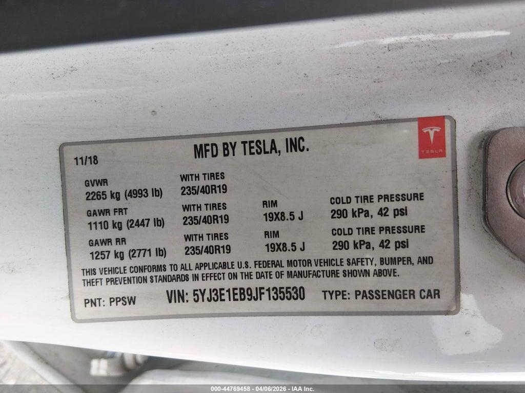 5YJ3E1EB9JF135530 2018 TESLA MODEL 3 photo no. 9