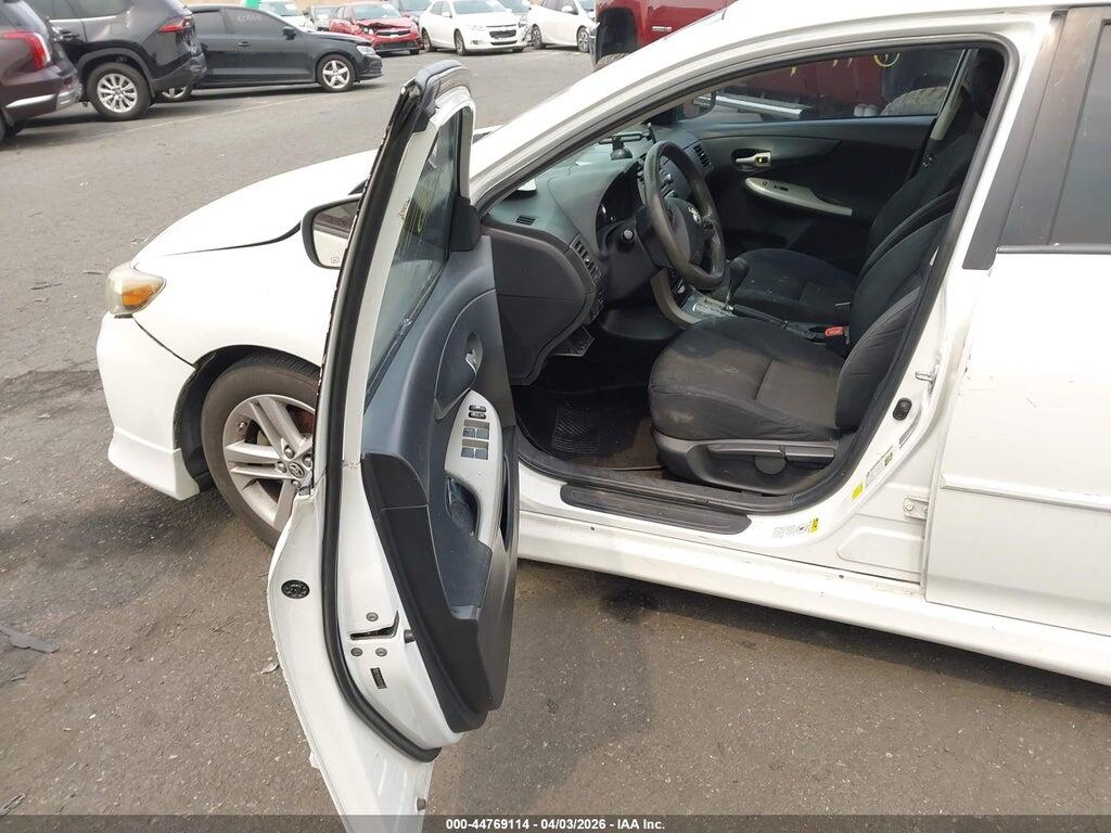 2T1BU4EE7BC704570 2011 TOYOTA COROLLA photo no. 5