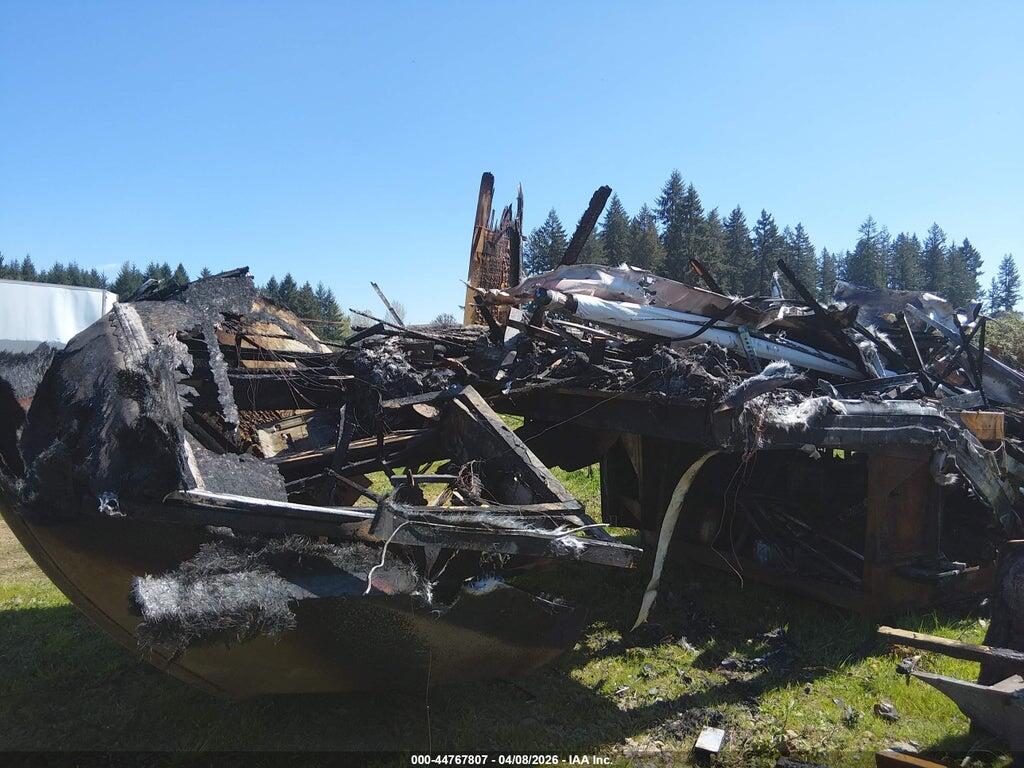 4X4FSBN29NV009990 2022 FOREST RIVER OTHER photo no. 5
