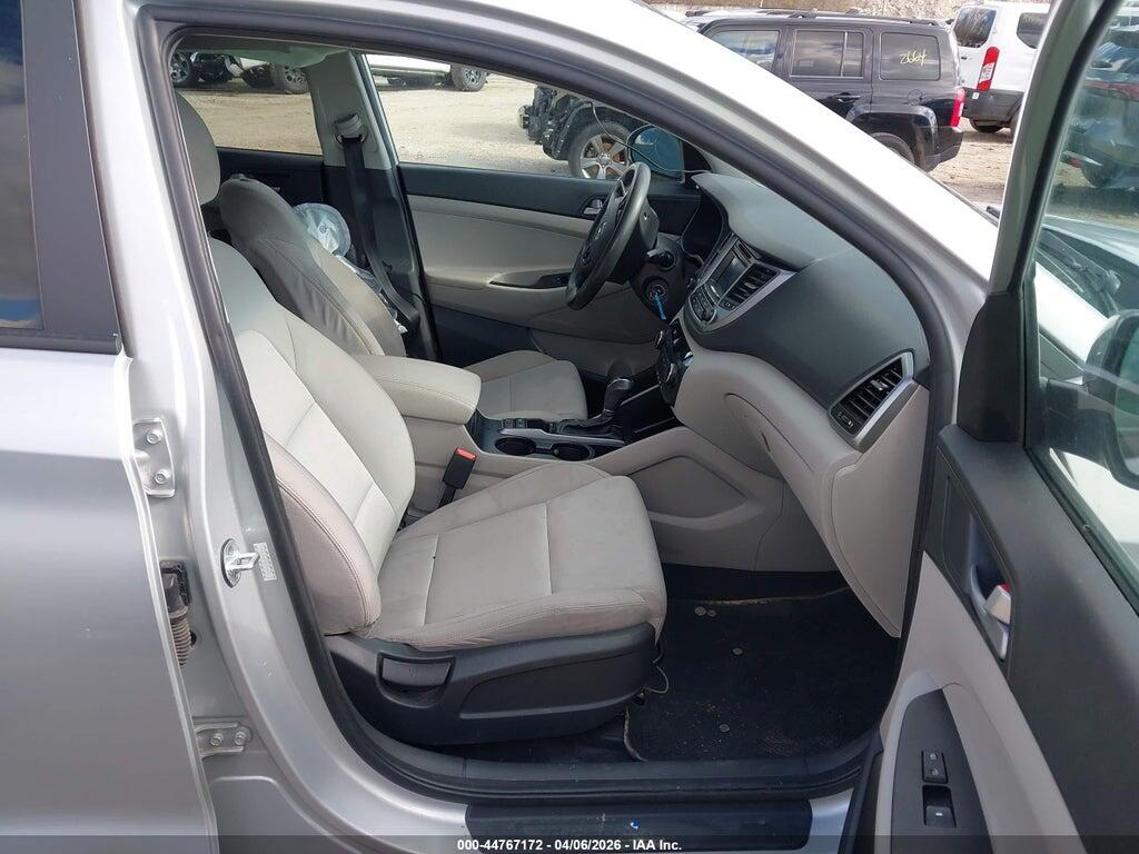 KM8J3CA44HU398487 2017 HYUNDAI TUCSON photo no. 5