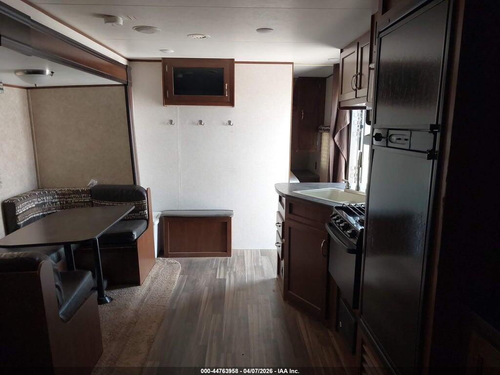 1UJBJ0BR3H17S0903 2017 JAYCO JAYFLIGHT 32' BUMPER PULL photo no. 5