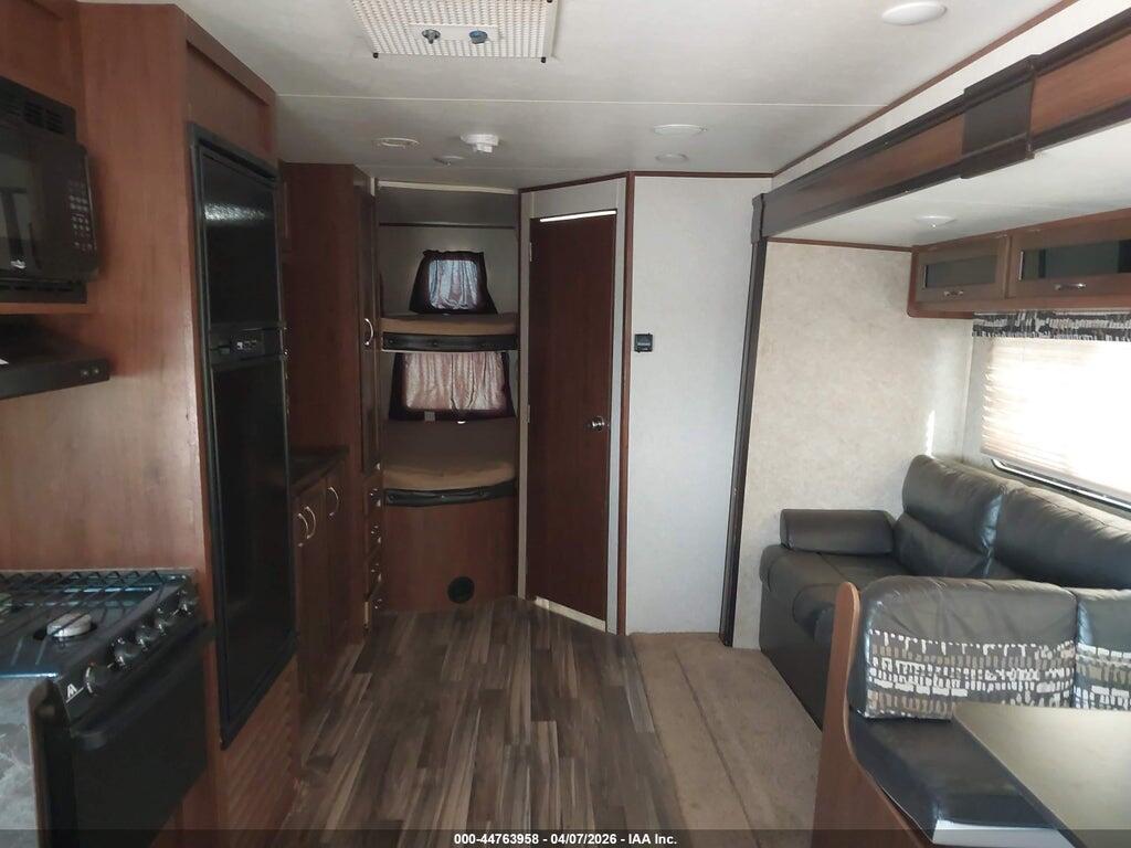 1UJBJ0BR3H17S0903 2017 JAYCO JAYFLIGHT 32' BUMPER PULL photo no. 8