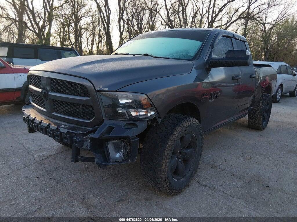 1C6RR7FTXKS553549 2019 RAM 1500 CLASSIC photo no. 2