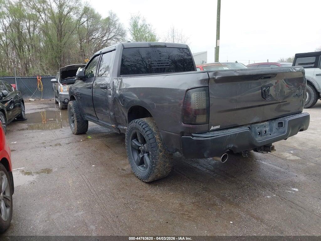 1C6RR7FTXKS553549 2019 RAM 1500 CLASSIC photo no. 3