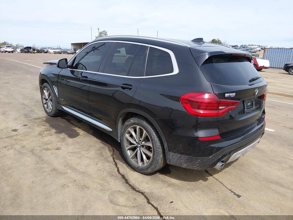5UXTR9C55JLC68915 2018 BMW X3 photo no. 3