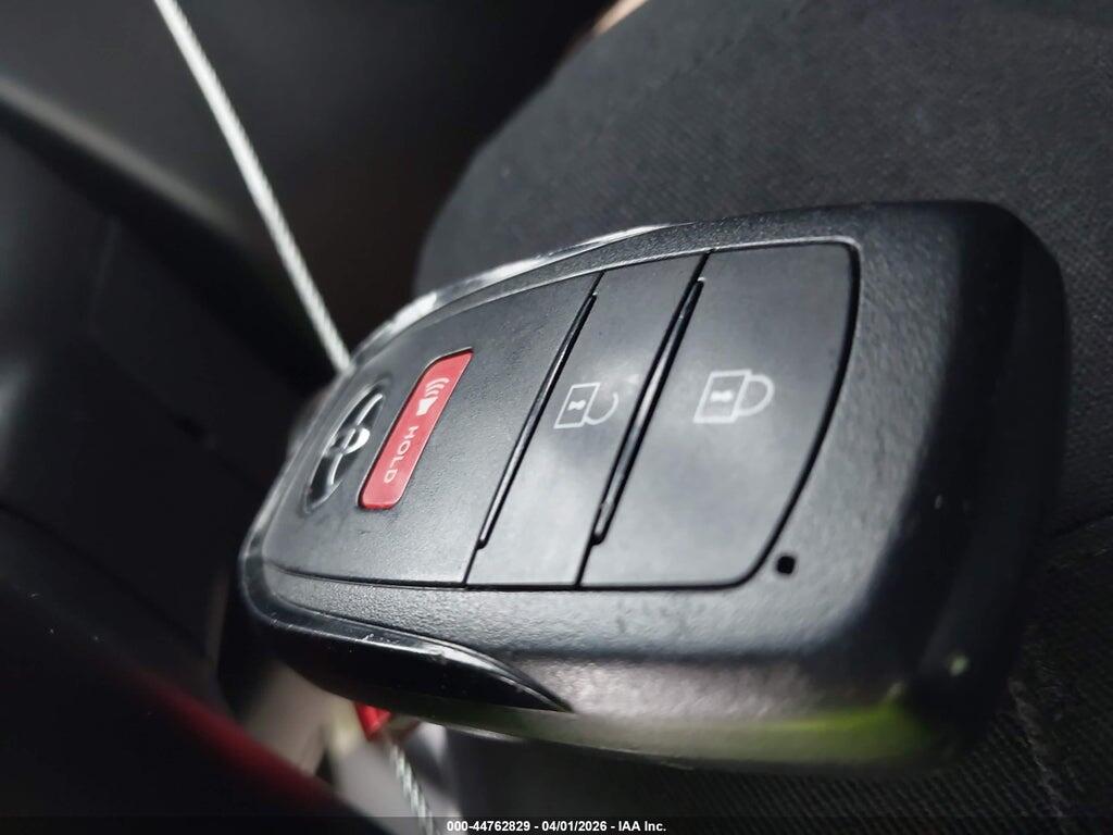 JTDACAAU0R3045678 2024 TOYOTA PRIUS photo no. 11