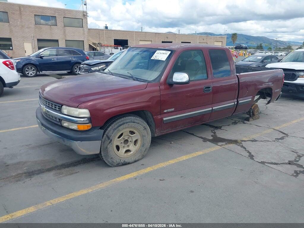 1GCEC19T6YZ283947 2000 CHEVROLET SILVERADO 1500 photo no. 2