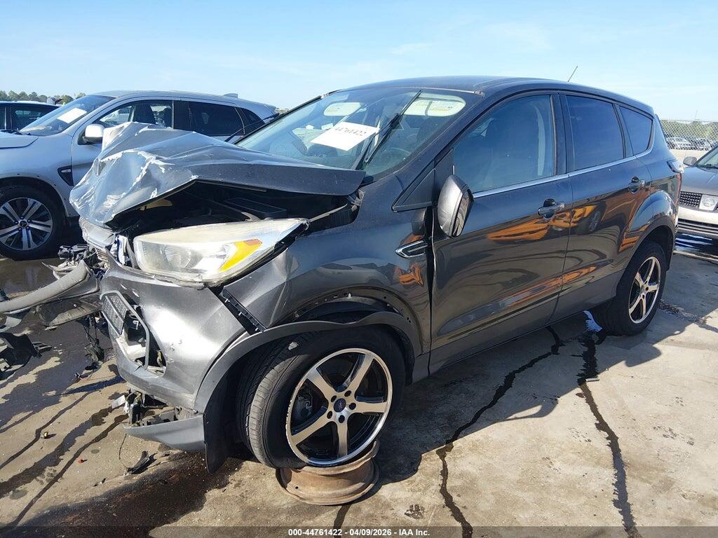 1FMCU9GD0HUD02810 2017 FORD ESCAPE photo no. 2