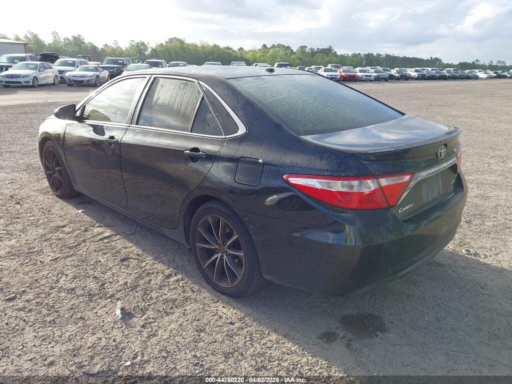 4T1BF1FK8HU310063 2017 TOYOTA CAMRY photo no. 3