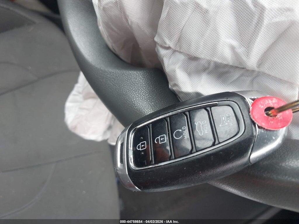 KMHLM4AG0PU571118 2023 HYUNDAI ELANTRA photo no. 11