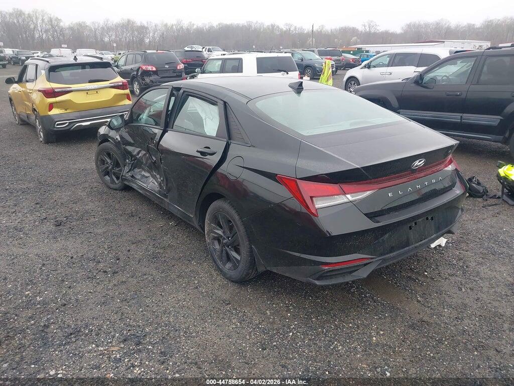 KMHLM4AG0PU571118 2023 HYUNDAI ELANTRA photo no. 3