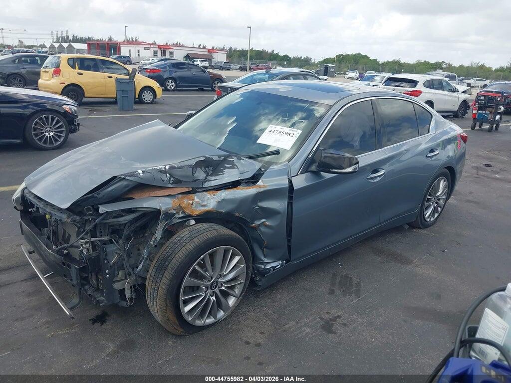 JN1EV7AP0JM366565 2018 INFINITI Q50 photo no. 2