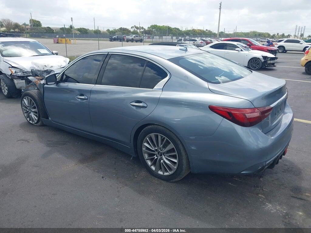 JN1EV7AP0JM366565 2018 INFINITI Q50 photo no. 3