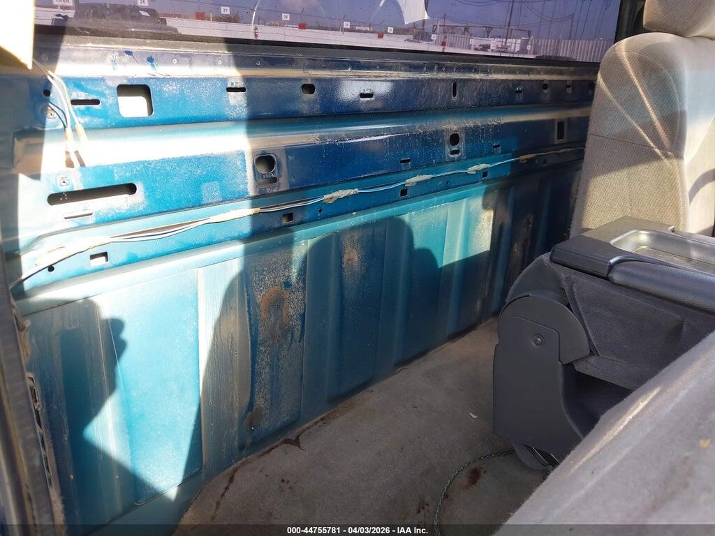 1GTEC14V9YZ290416 2000 GMC SIERRA 1500 photo no. 8