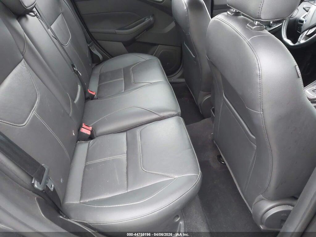 1FADP3J27HL325016 2017 FORD FOCUS photo no. 8