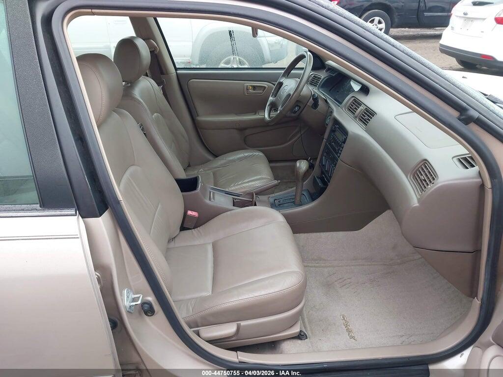4T1BF22K3YU111885 2000 TOYOTA CAMRY photo no. 5