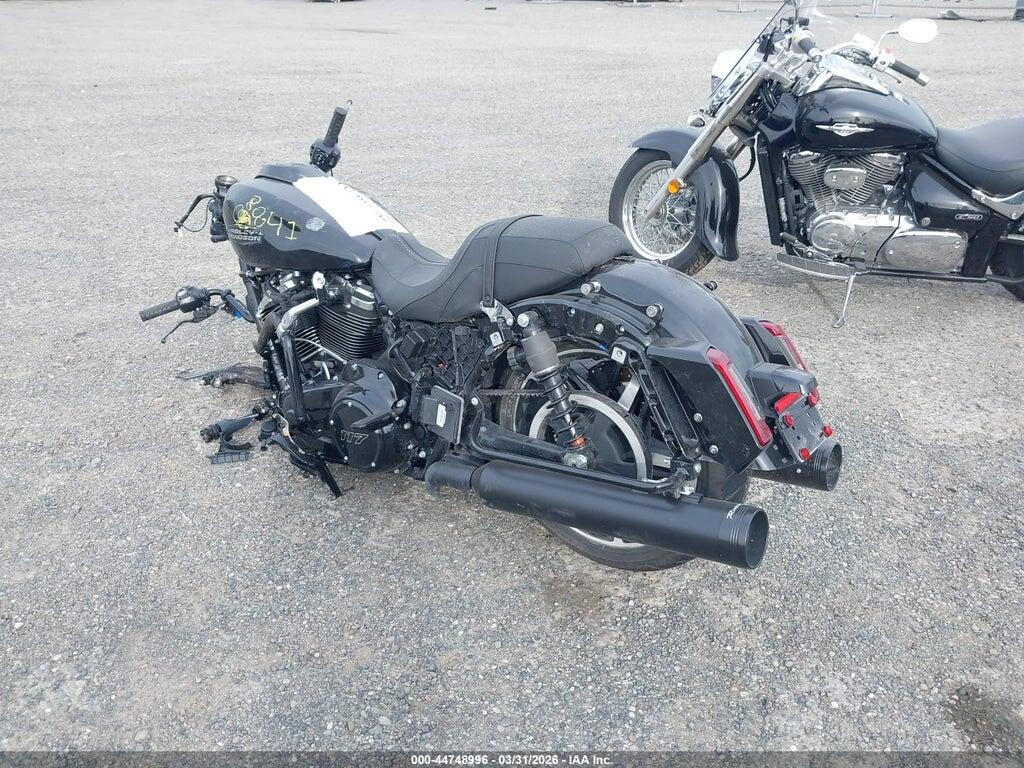 1HD1KB714SB623992 2025 HARLEY-DAVIDSON FLHX photo no. 3