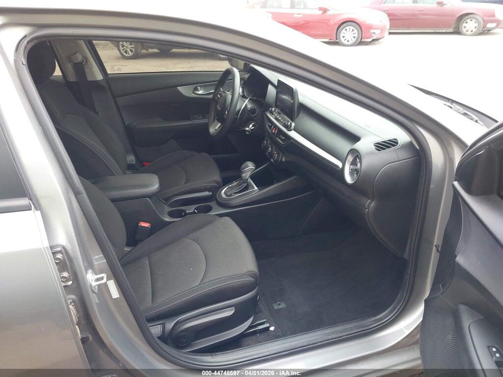 3KPF24AD4PE612247 2023 KIA FORTE photo no. 5