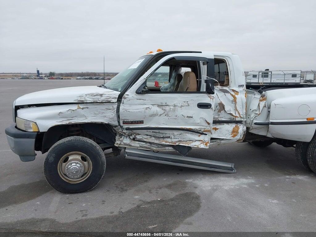 1B7MF33D8WJ133253 1998 DODGE RAM 3500 photo no. 10