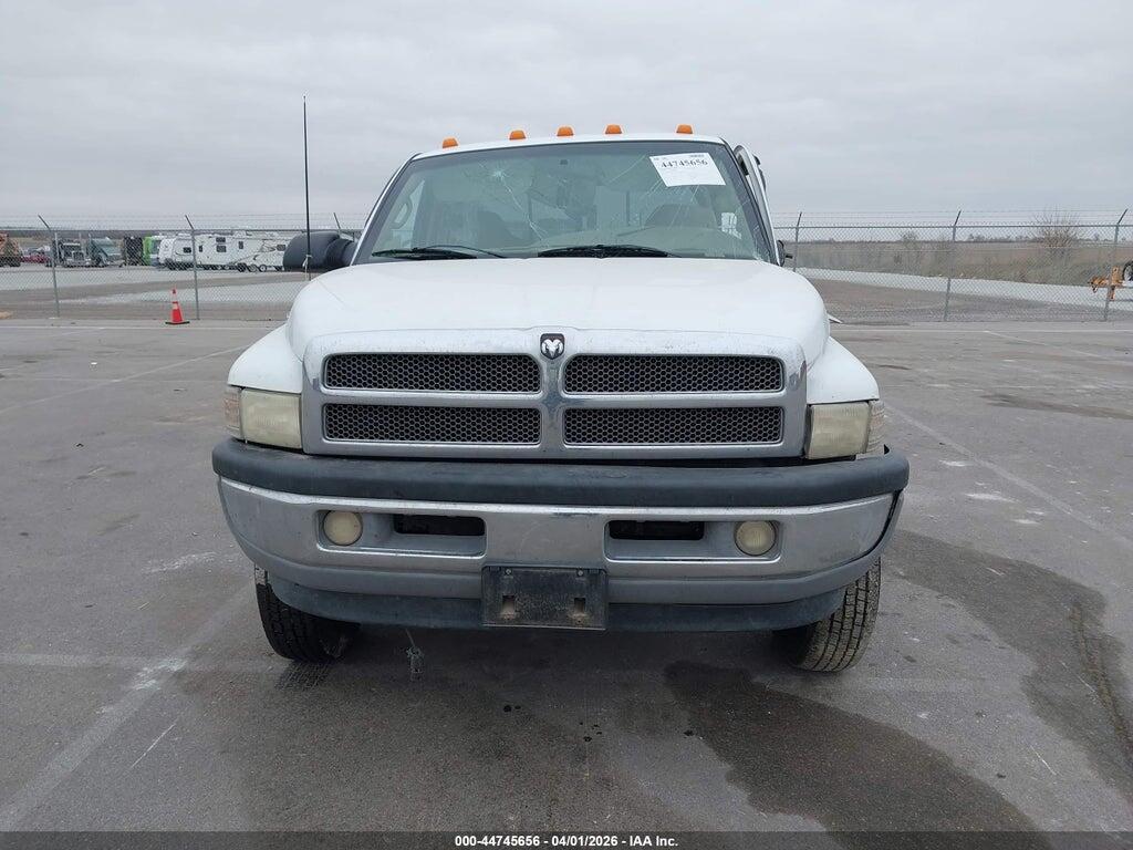 1B7MF33D8WJ133253 1998 DODGE RAM 3500 photo no. 11
