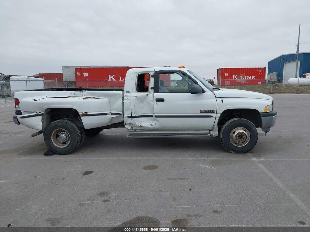 1B7MF33D8WJ133253 1998 DODGE RAM 3500 photo no. 12