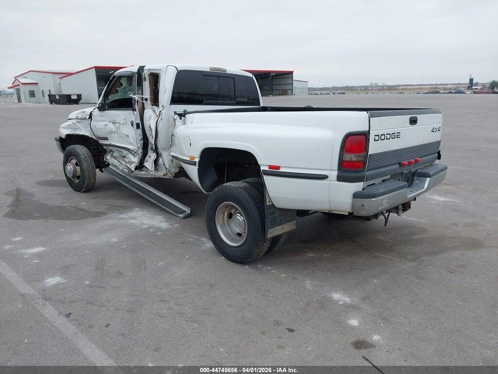 1B7MF33D8WJ133253 1998 DODGE RAM 3500 photo no. 3
