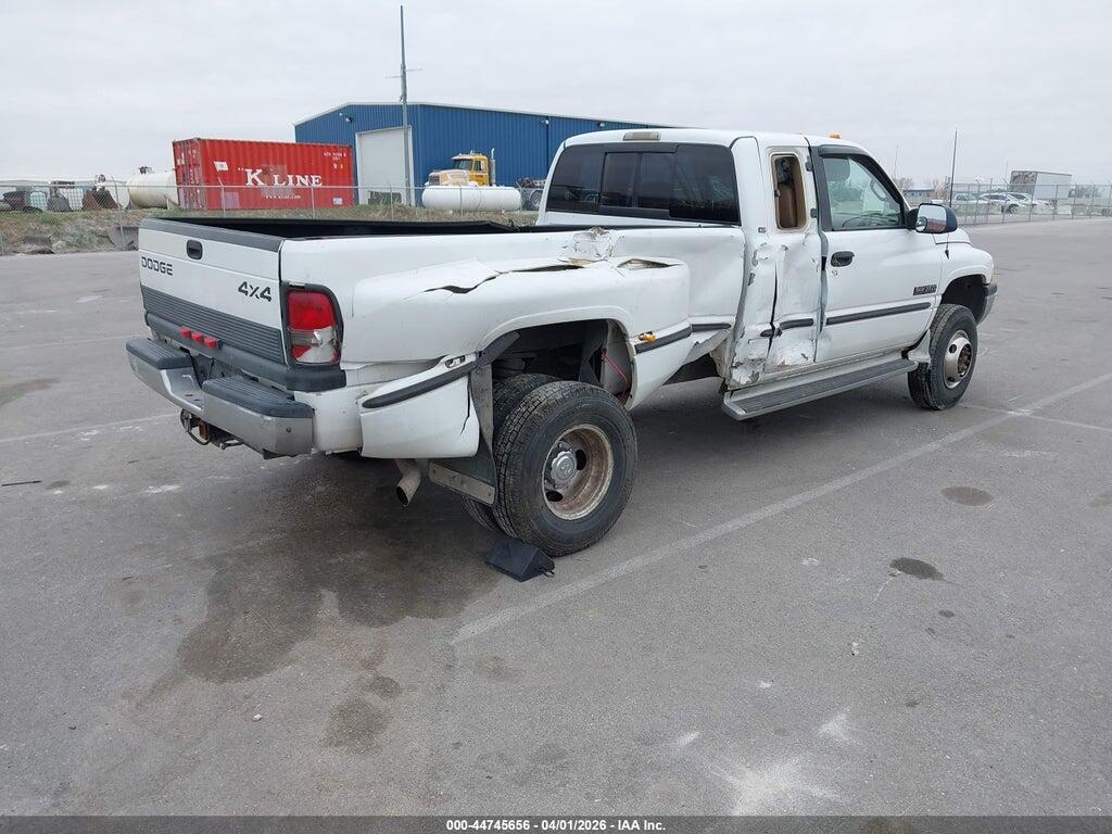 1B7MF33D8WJ133253 1998 DODGE RAM 3500 photo no. 4