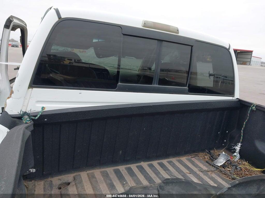 1B7MF33D8WJ133253 1998 DODGE RAM 3500 photo no. 6