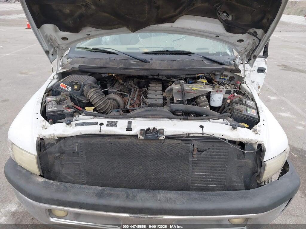1B7MF33D8WJ133253 1998 DODGE RAM 3500 photo no. 9
