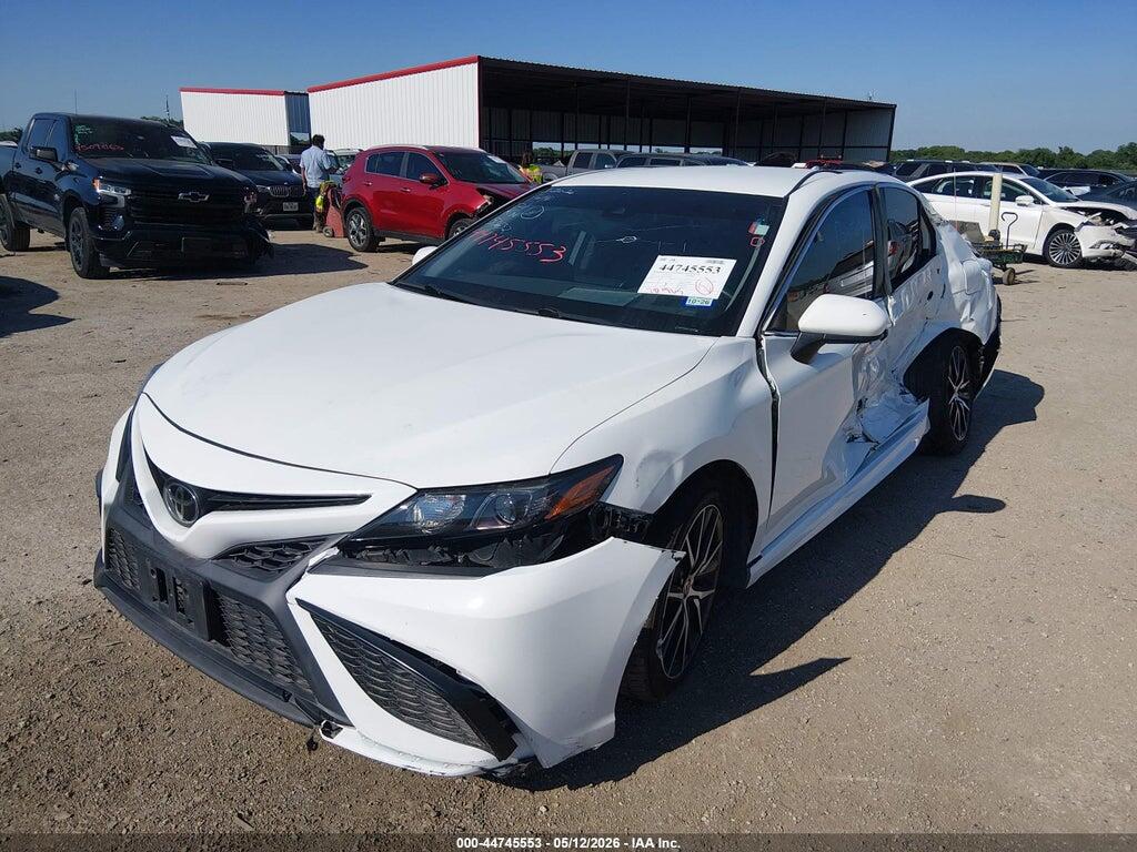 4T1G11AK2MU435128 2021 TOYOTA CAMRY photo no. 2