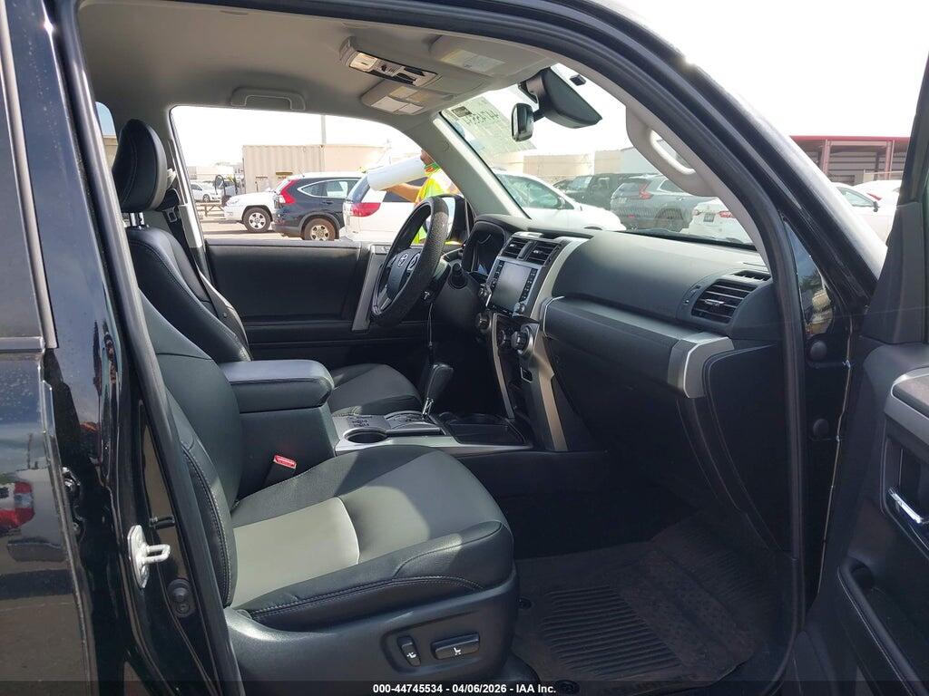 JTEFU5JRXP5300744 2023 TOYOTA 4RUNNER photo no. 5