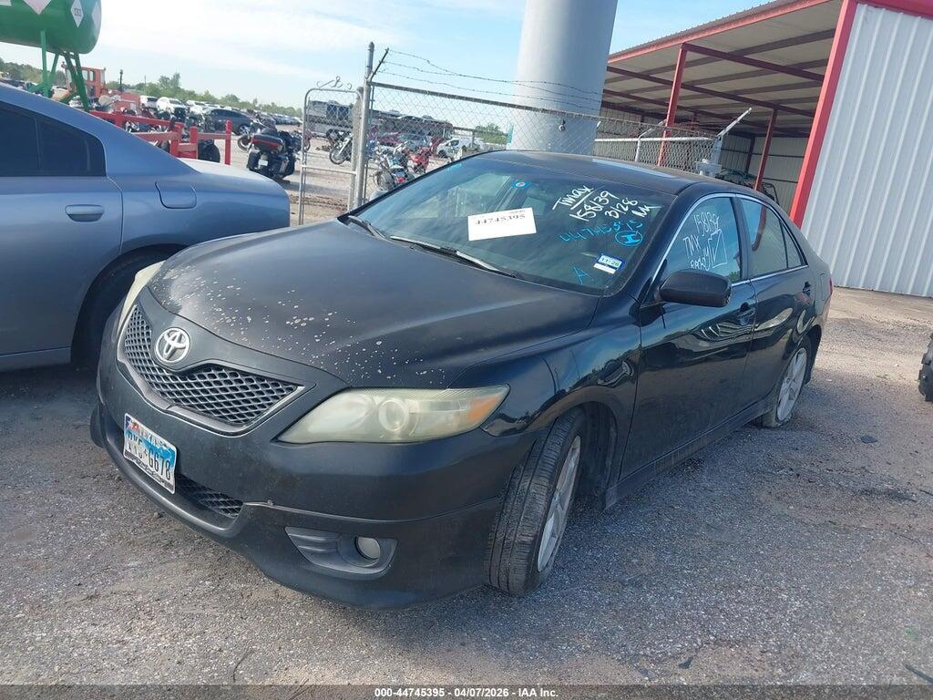4T1BF3EK4BU158139 2011 TOYOTA CAMRY photo no. 2