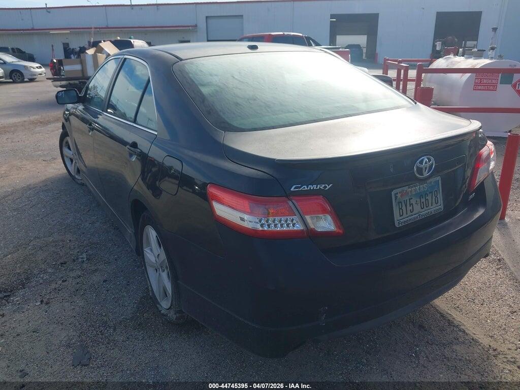 4T1BF3EK4BU158139 2011 TOYOTA CAMRY photo no. 3
