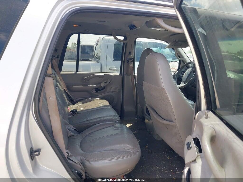 1FMRU1569YLC31189 2000 FORD EXPEDITION photo no. 8
