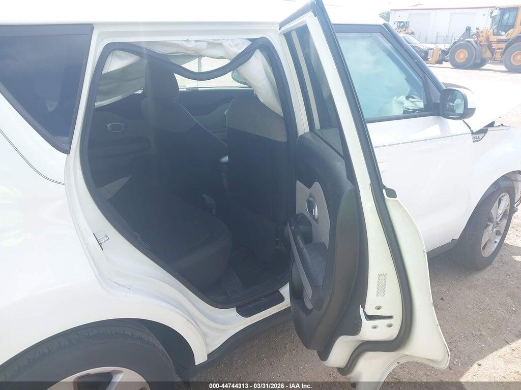 KNDJN2A24K7694655 2019 KIA SOUL photo no. 8