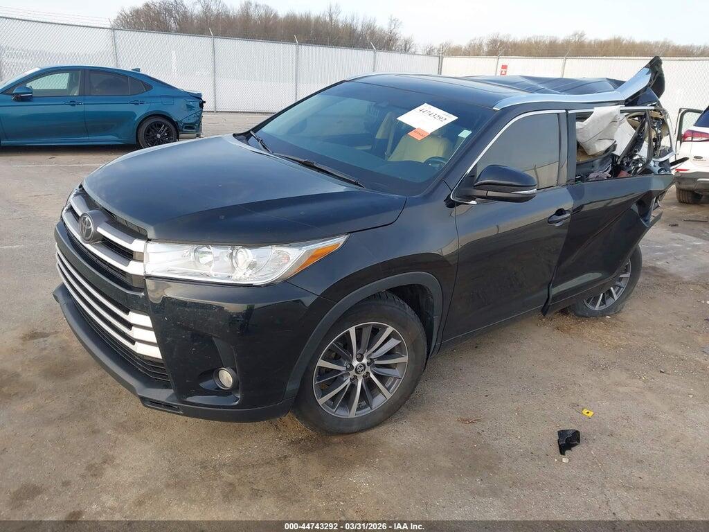 5TDJZRFH8JS554235 2018 TOYOTA HIGHLANDER photo no. 2