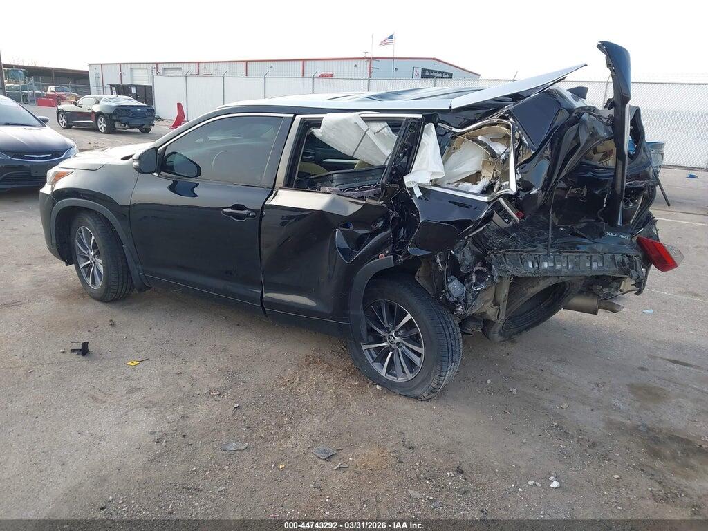 5TDJZRFH8JS554235 2018 TOYOTA HIGHLANDER photo no. 3