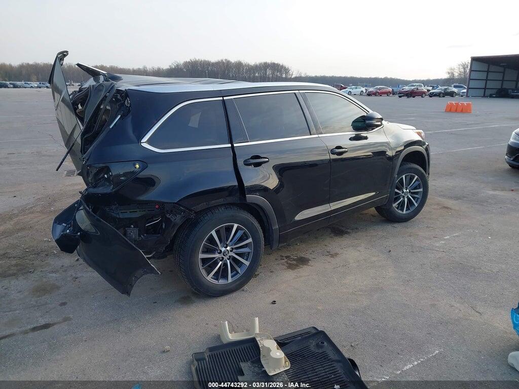 5TDJZRFH8JS554235 2018 TOYOTA HIGHLANDER photo no. 4