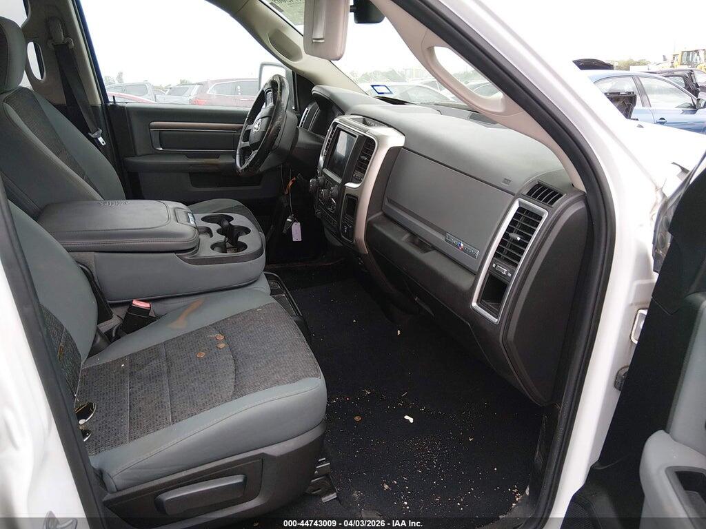 1C6RR6LT2KS574474 2019 RAM 1500 CLASSIC photo no. 5