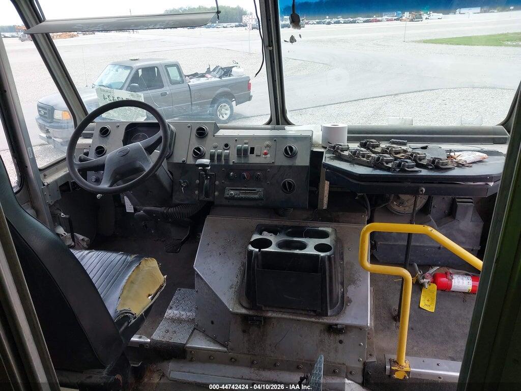 4UZAC3DV8CCBT7157 2012 FREIGHTLINER CHASSIS photo no. 6