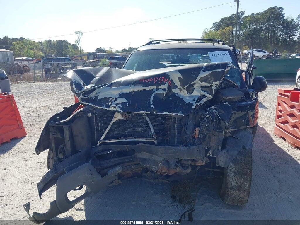 3GNEK13T42G235258 2002 CHEVROLET AVALANCHE 1500 photo no. 6