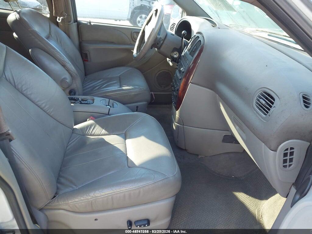 2C8GP54LX1R325529 2001 CHRYSLER TOWN & COUNTRY photo no. 5