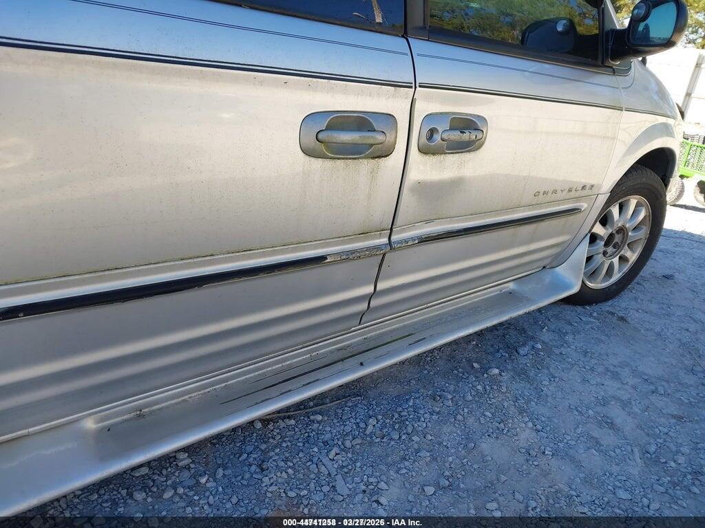 2C8GP54LX1R325529 2001 CHRYSLER TOWN & COUNTRY photo no. 6