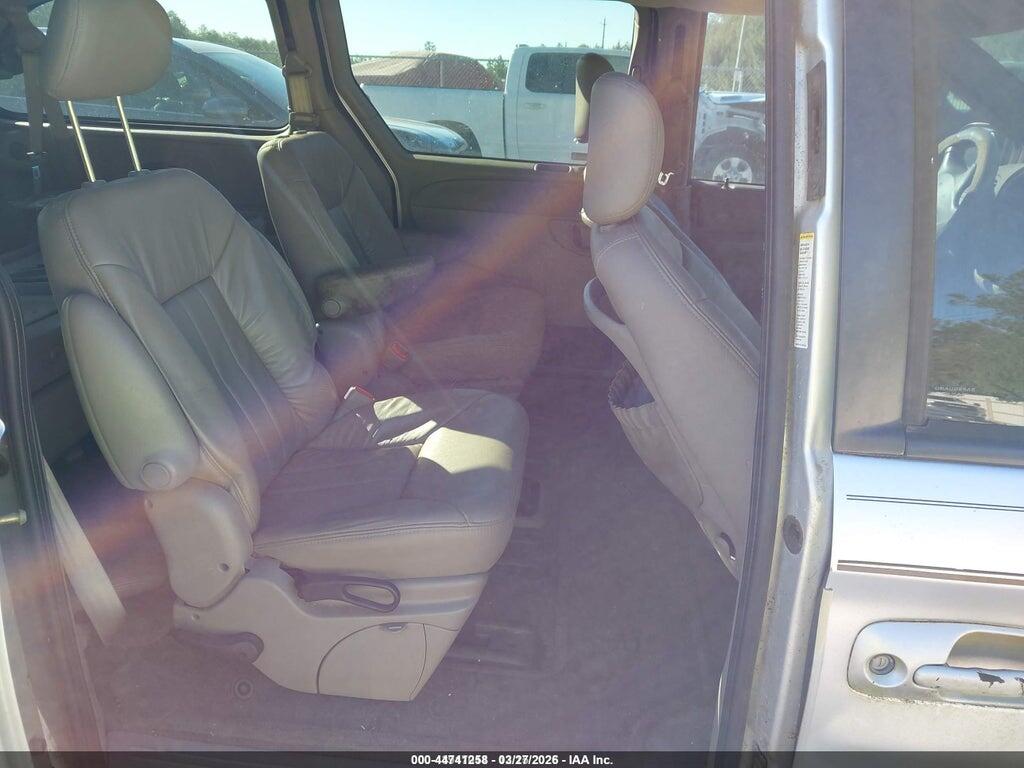 2C8GP54LX1R325529 2001 CHRYSLER TOWN & COUNTRY photo no. 8